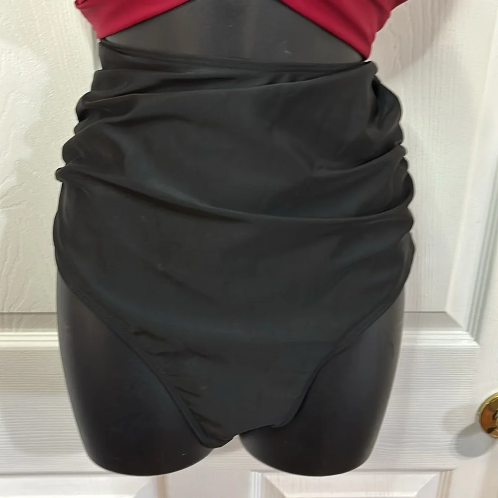 Red & black one piece swim suit, size XXL, NWOT. - Picture 5 of 15